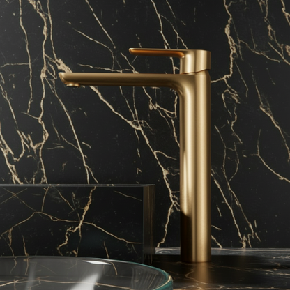 Robinet de baignoire indépendant Lisandro – Sortie d'eau en cascade – Nickel brossé