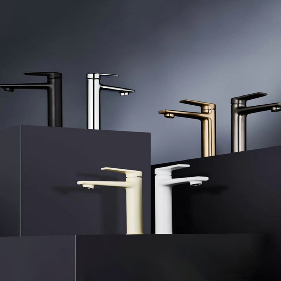 Robinet de baignoire indépendant Lisandro – Sortie d'eau en cascade – Nickel brossé