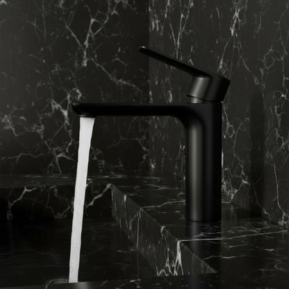 Robinet de baignoire indépendant Lisandro – Sortie d'eau en cascade – Nickel brossé