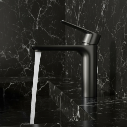 Robinet de baignoire indépendant Lisandro – Sortie d'eau en cascade – Nickel brossé