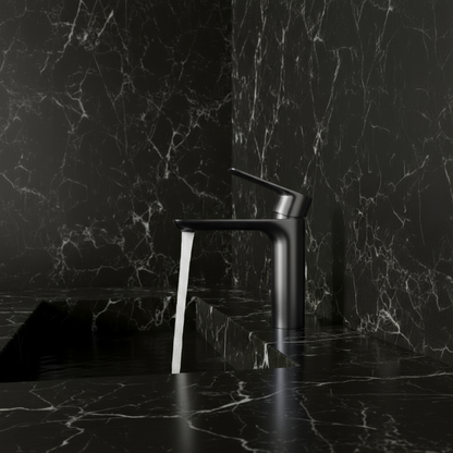 Robinet de baignoire indépendant Lisandro – Sortie d'eau en cascade – Nickel brossé