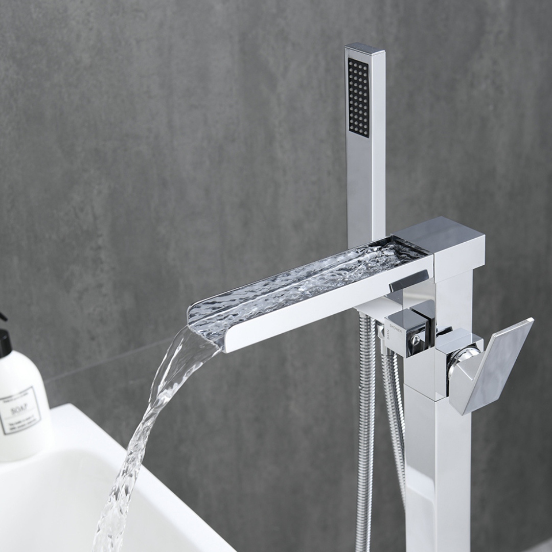 Vrijstaande Badkraan Lisandro – Watervaluitloop – Chrome