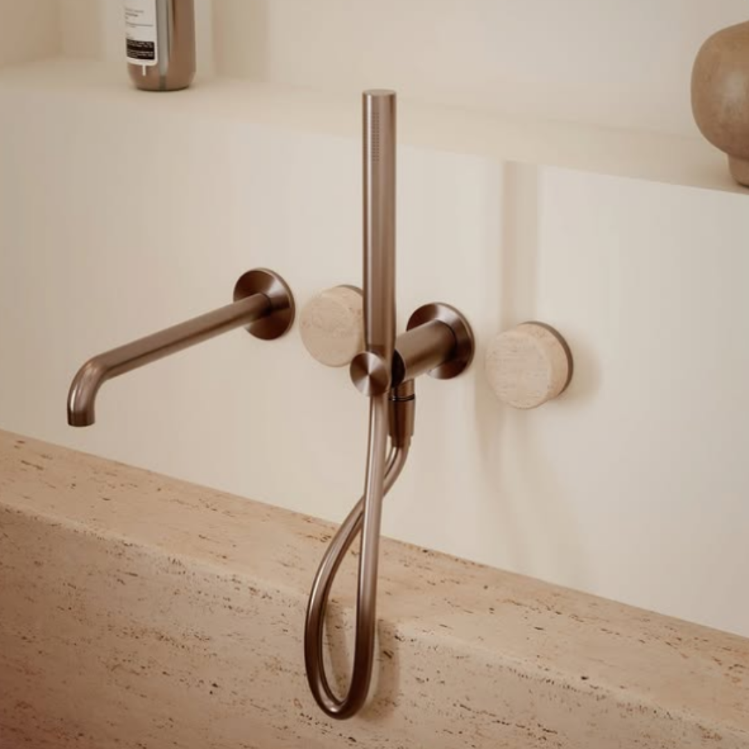 Robinet encastré – Sorrento – Travertin de Rome – Nickel brossé