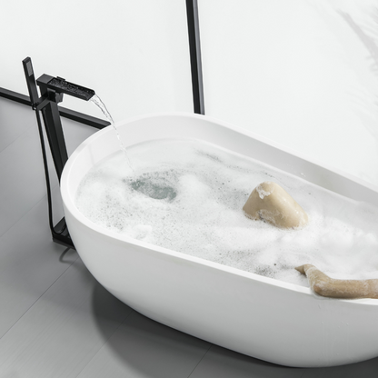 Vrijstaande Badkraan Lisandro – Watervaluitloop – Brushed nickel