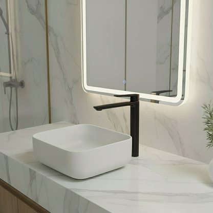 Robinet de baignoire indépendant Lisandro – Sortie d'eau en cascade – Nickel brossé