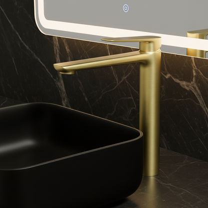 Robinet de baignoire indépendant Lisandro – Sortie d'eau en cascade – Nickel brossé